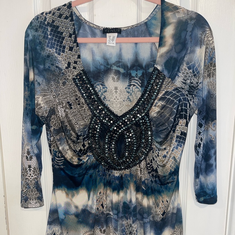VENUS Blue and Black Beaded V-Neck Top Sz M SKU: 0826-55